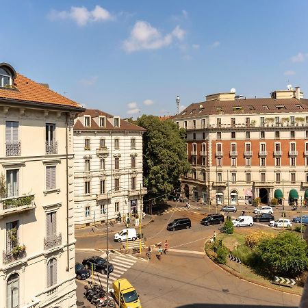 The Best Rent - Beautiful Apartment In Milan Downtown Bagian luar foto