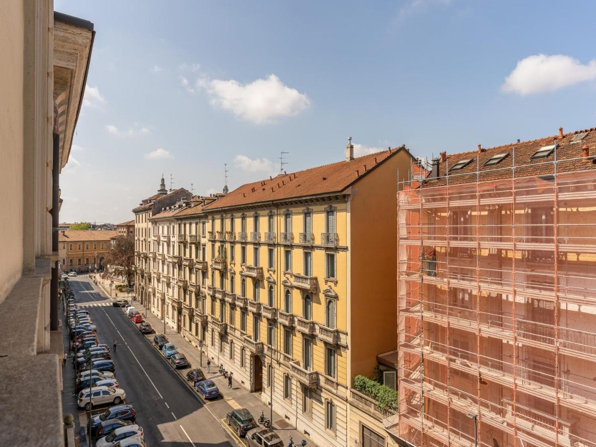 The Best Rent - Beautiful Apartment In Milan Downtown Bagian luar foto